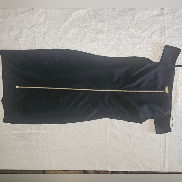 TED BAKER LONDON BLACK OFF SHOULDERS DRESS - Picture 4 of 7